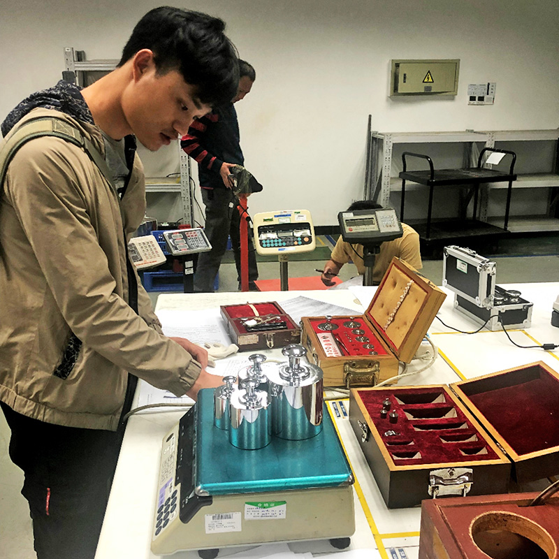 拼品质,拼价格,拼服务