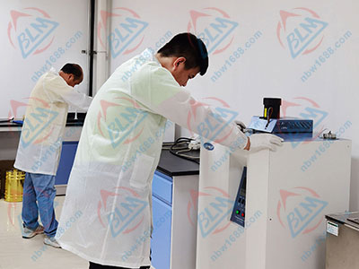 照明厂仪器校验3